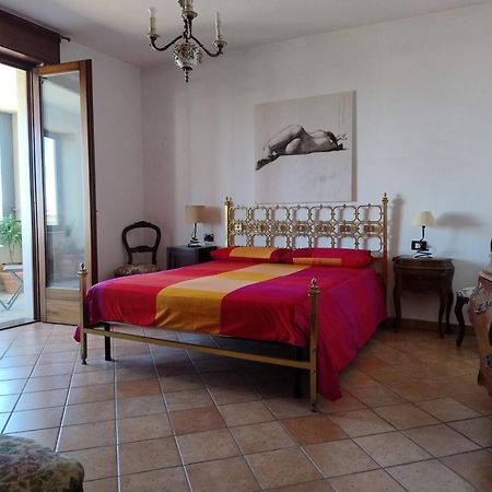 Favolosa Casa Con Terrazza, Idromassaggio, Cortile E Garage Auto Carovigno Eksteriør billede