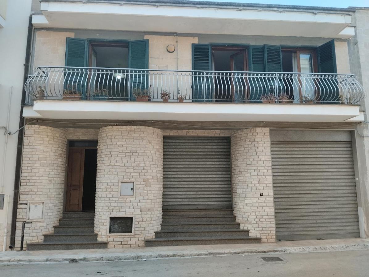 Favolosa Casa Con Terrazza, Idromassaggio, Cortile E Garage Auto Carovigno Eksteriør billede