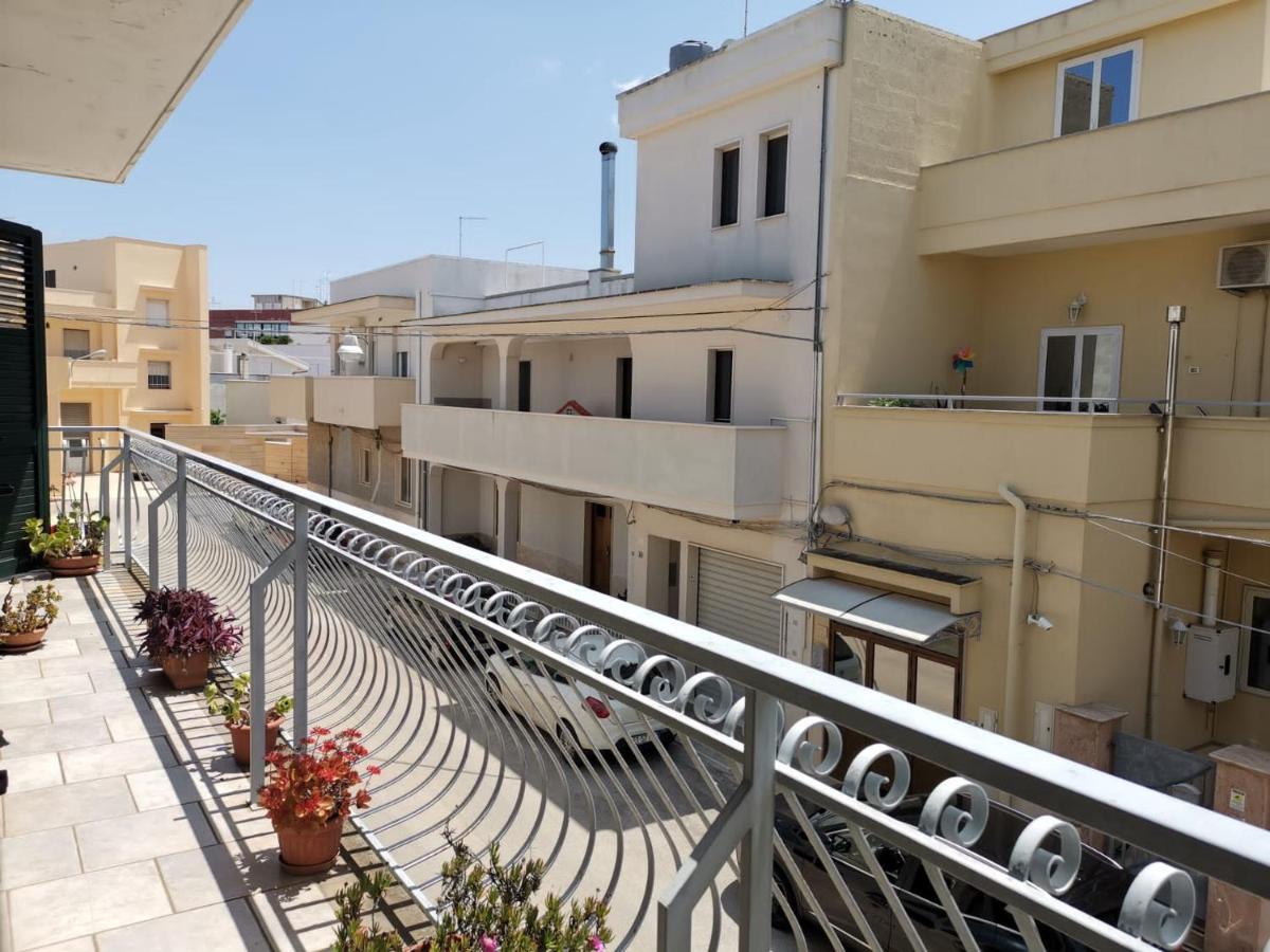 Favolosa Casa Con Terrazza, Idromassaggio, Cortile E Garage Auto Carovigno Eksteriør billede