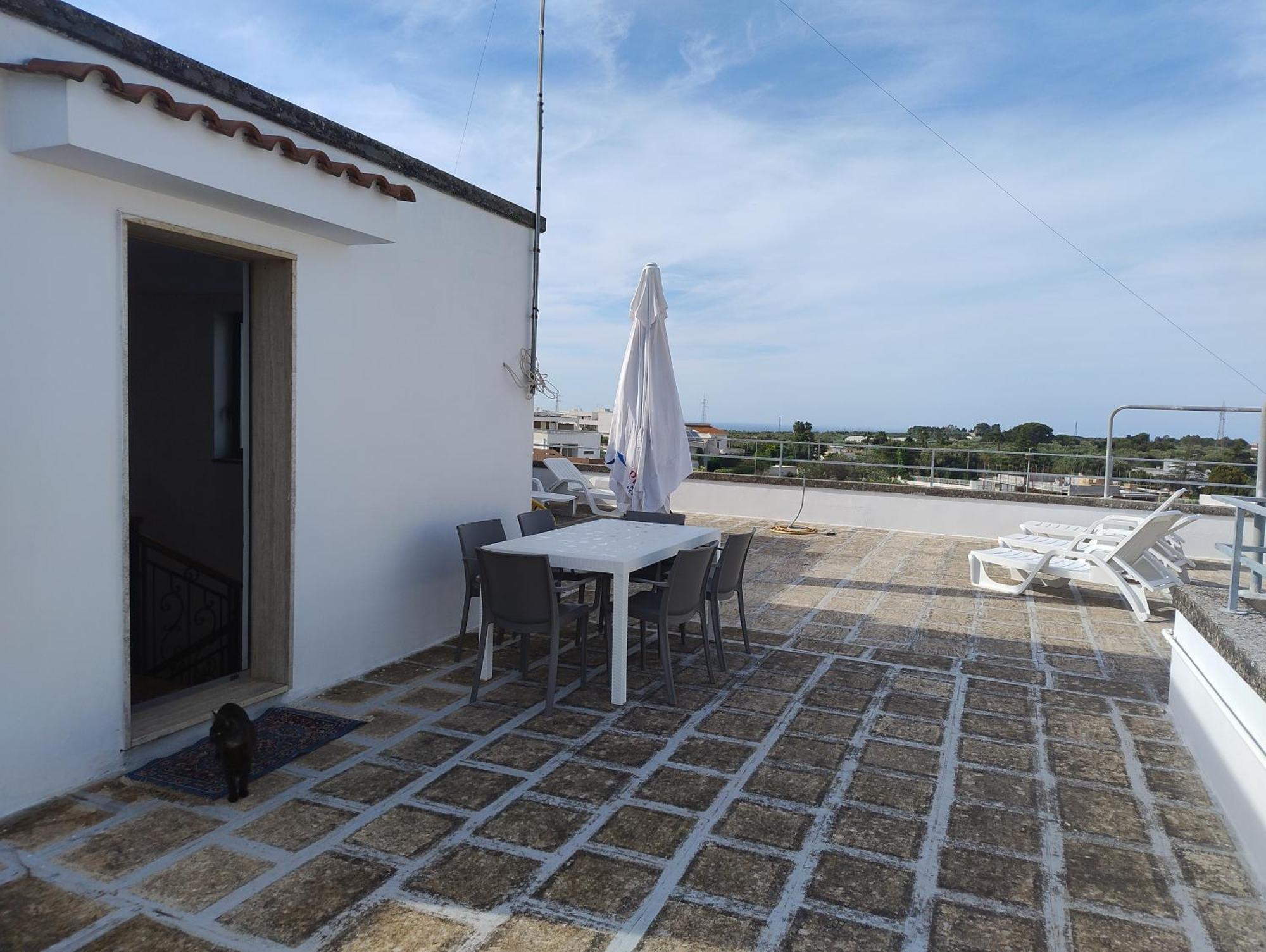 Favolosa Casa Con Terrazza, Idromassaggio, Cortile E Garage Auto Carovigno Eksteriør billede
