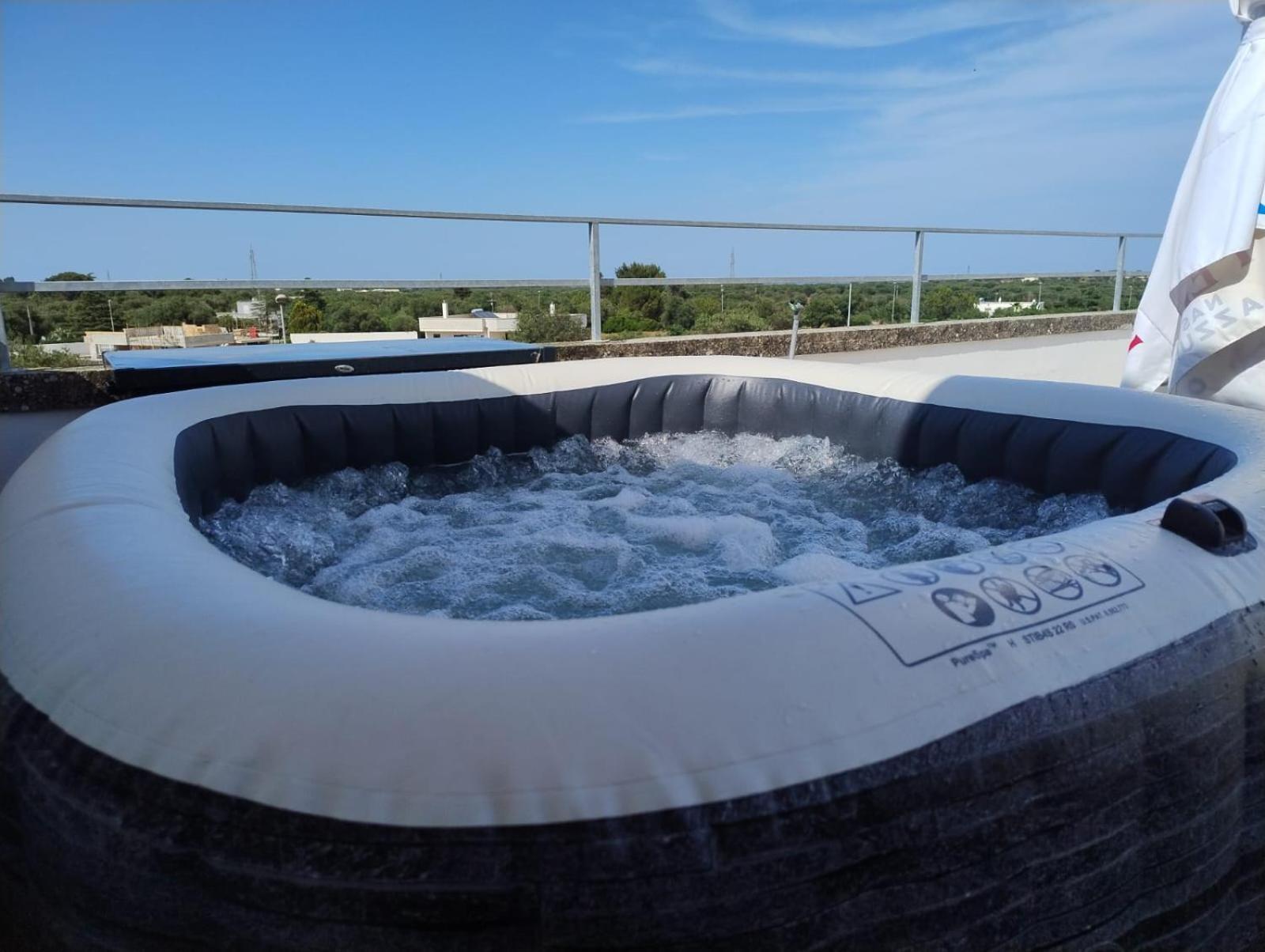 Favolosa Casa Con Terrazza, Idromassaggio, Cortile E Garage Auto Carovigno Eksteriør billede
